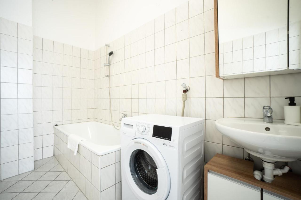 Lovely 2-bedroom Next To Praterstern Viena