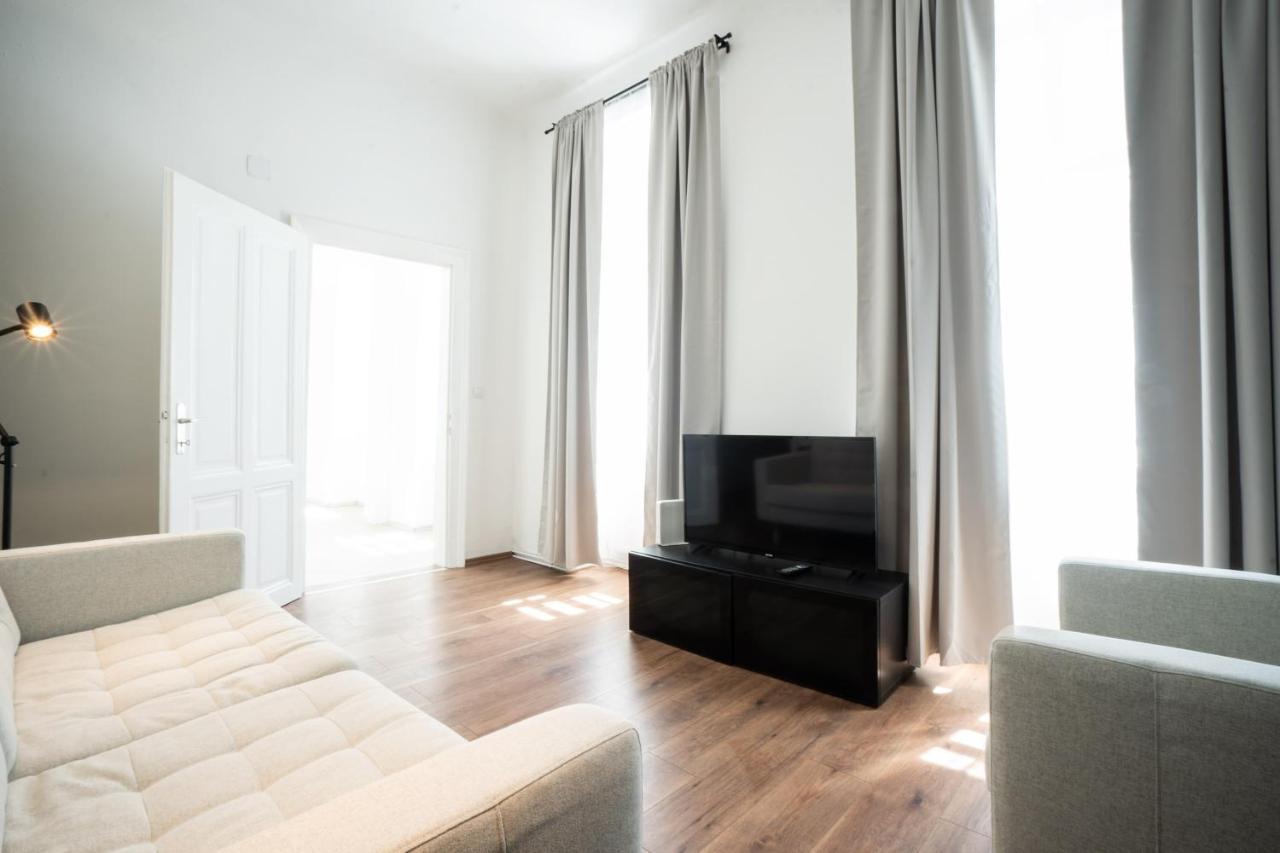 Lovely 2-bedroom Next To Praterstern Appartement Wenen